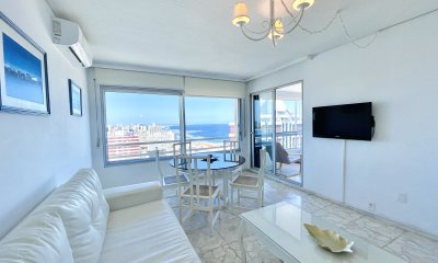 Apartamento de 2 Dormitorios con Vista al Mar en Venta, Península de Punta del Este