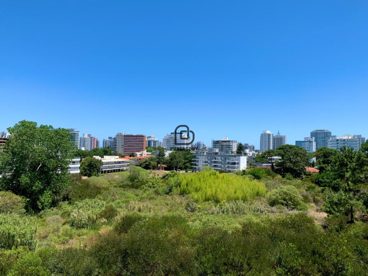 Apartamento ID.1796 - Excelente Apartamento de 2 Dormitorios en Ocean Drive, Punta del Este