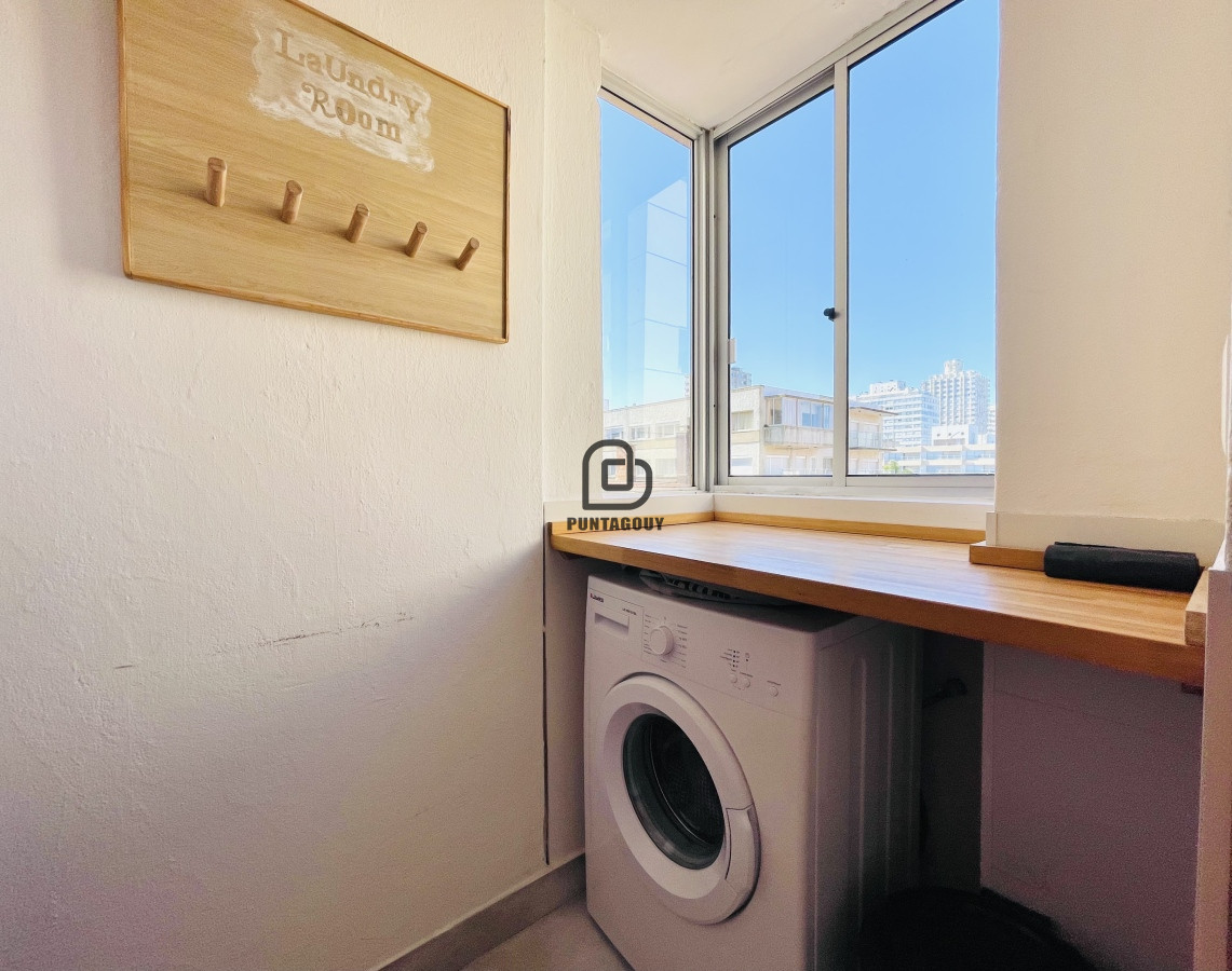 Apartamento ID.1329 - Venta , Apartamento de 2 Dormitorios en playa El Emir