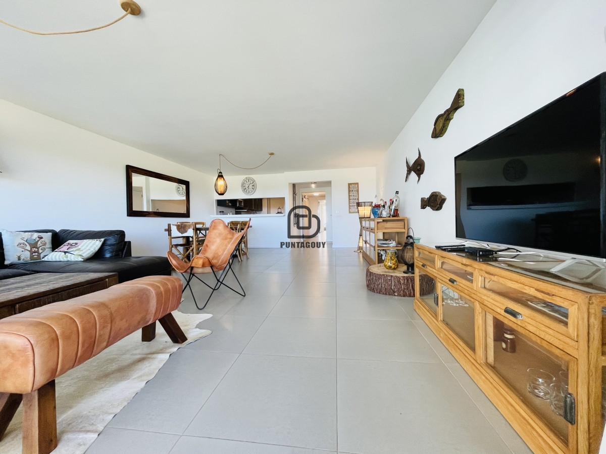 Apartamento ID.1334 - Alquiler temporario , 2 Dormitorios en edificio Silente Playa Brava