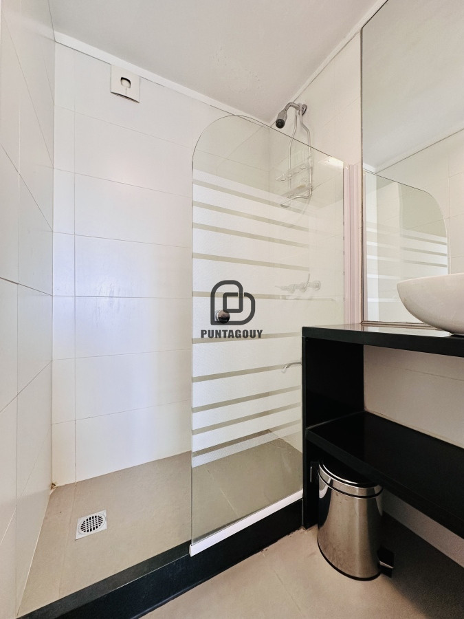 Apartamento ID.1334 - Alquiler temporario , 2 Dormitorios en edificio Silente Playa Brava
