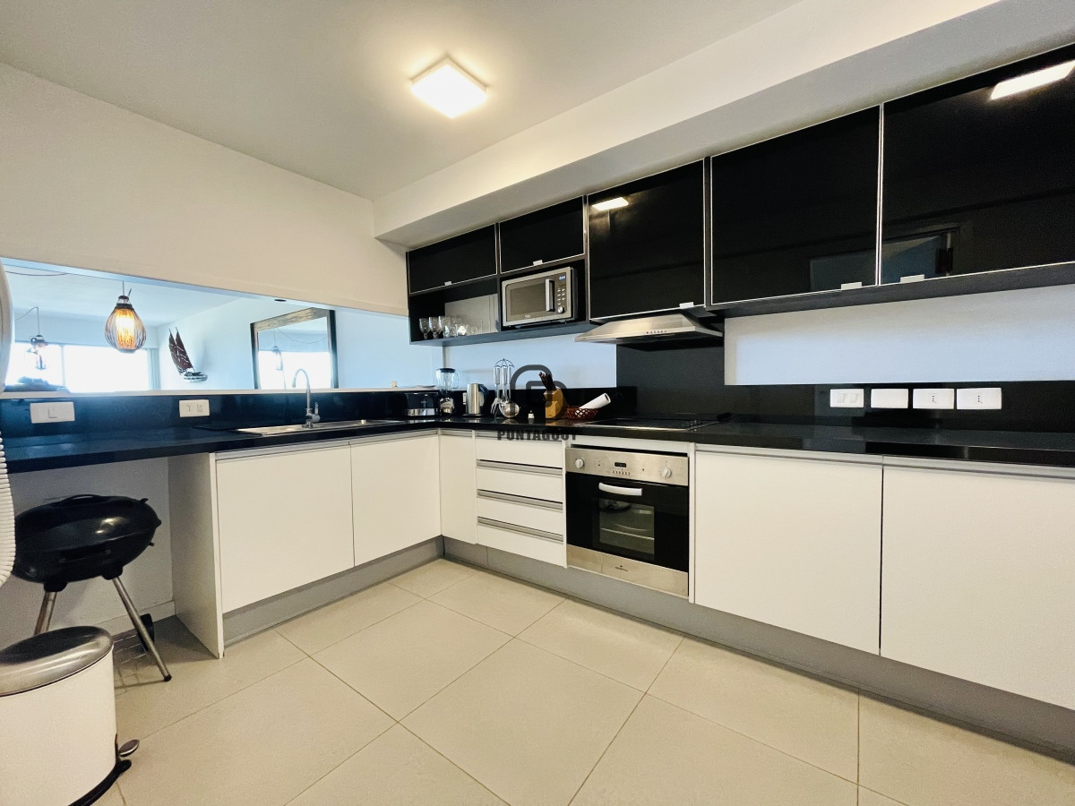 Apartamento ID.1334 - Alquiler temporario , 2 Dormitorios en edificio Silente Playa Brava