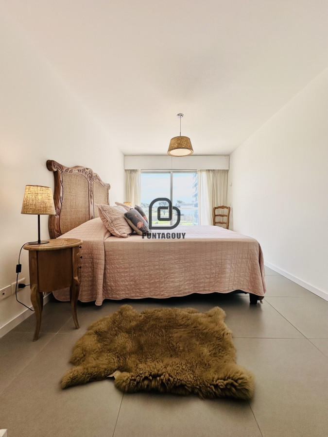 Apartamento ID.1334 - Alquiler temporario , 2 Dormitorios en edificio Silente Playa Brava