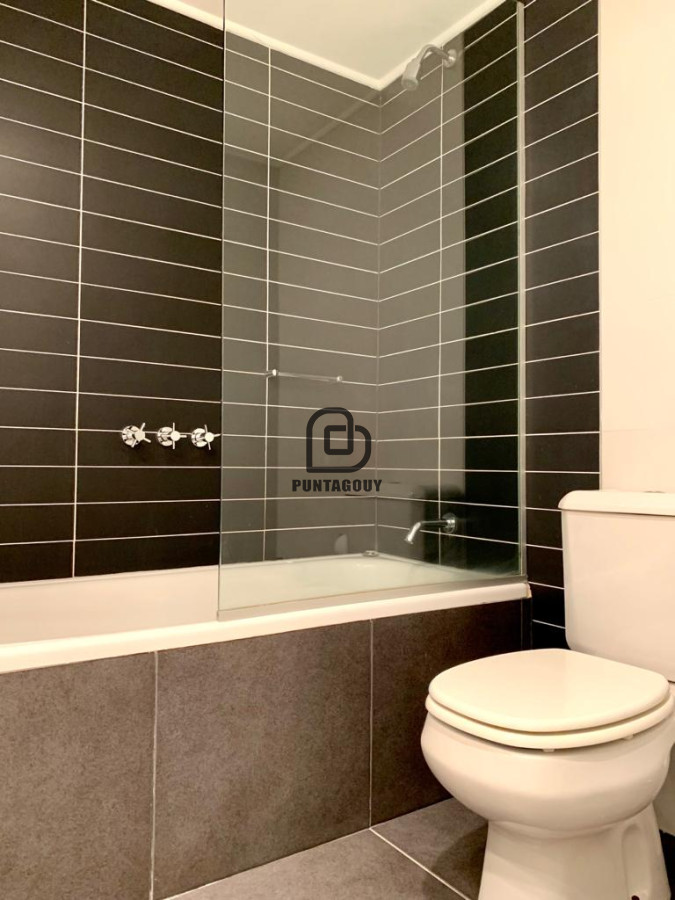 Apartamento ID.1796 - Excelente Apartamento de 2 Dormitorios en Ocean Drive, Punta del Este