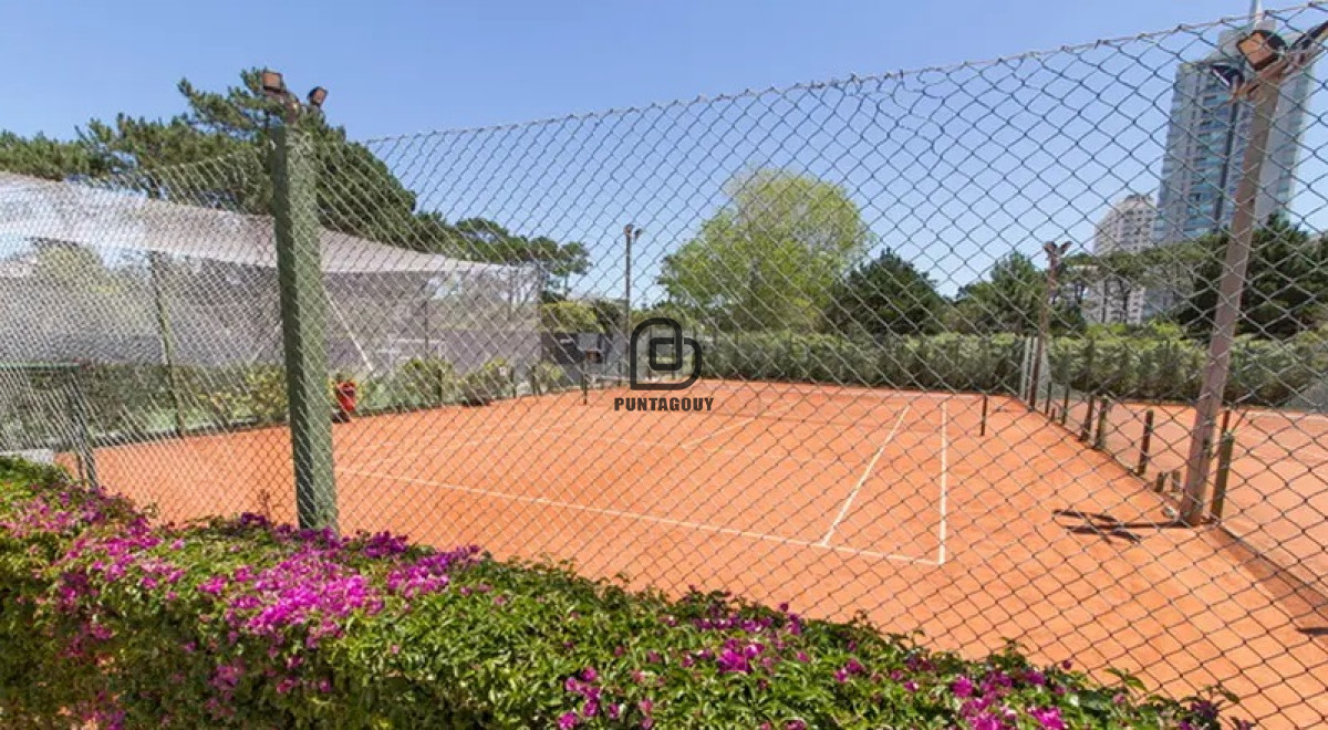 Apartamento ID.1796 - Excelente Apartamento de 2 Dormitorios en Ocean Drive, Punta del Este