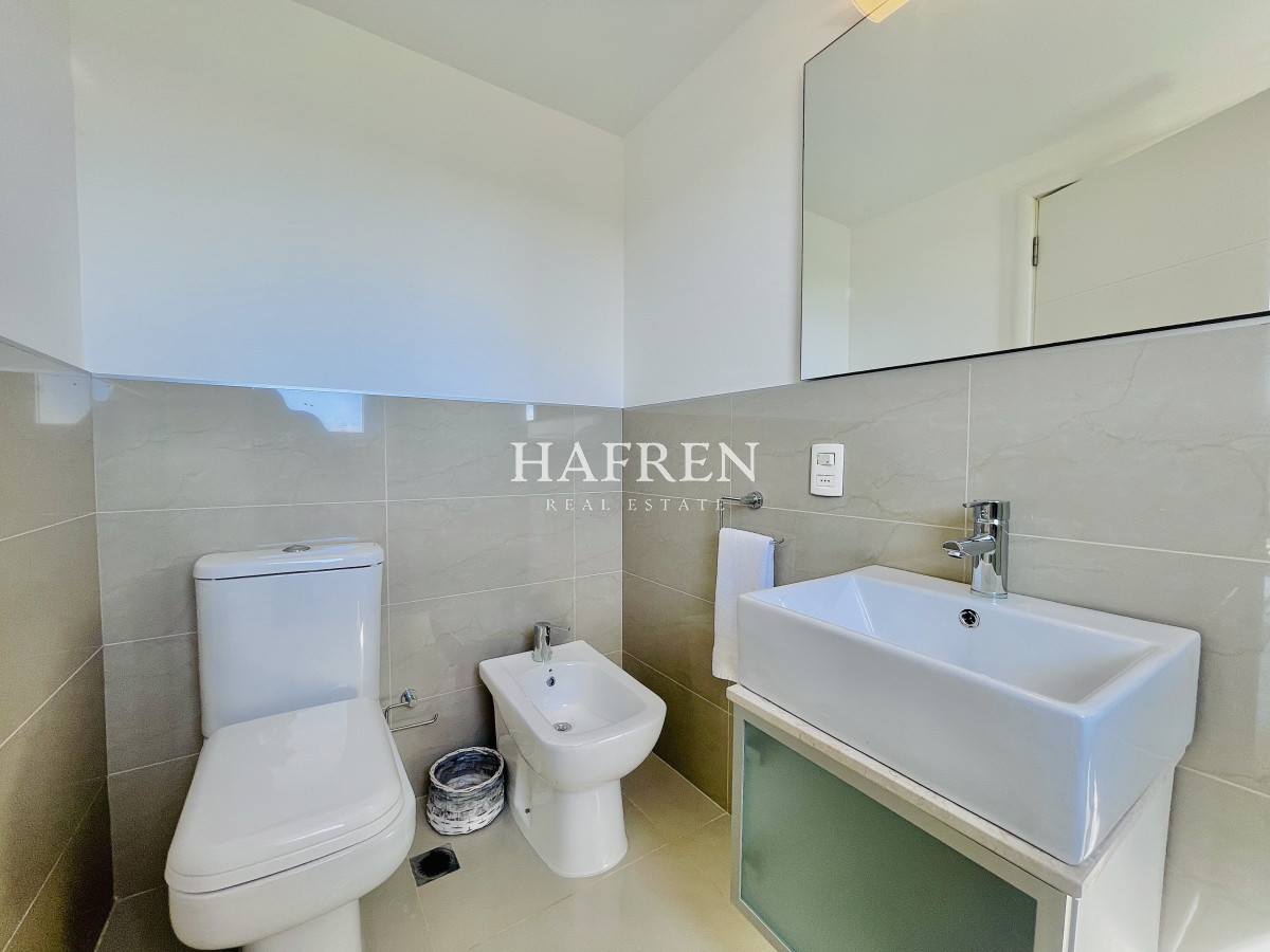 Apartamento ID.217 - Penthouse de 3 Dormitorios en Primera Línea del Mar, Playa Brava Punta del Este