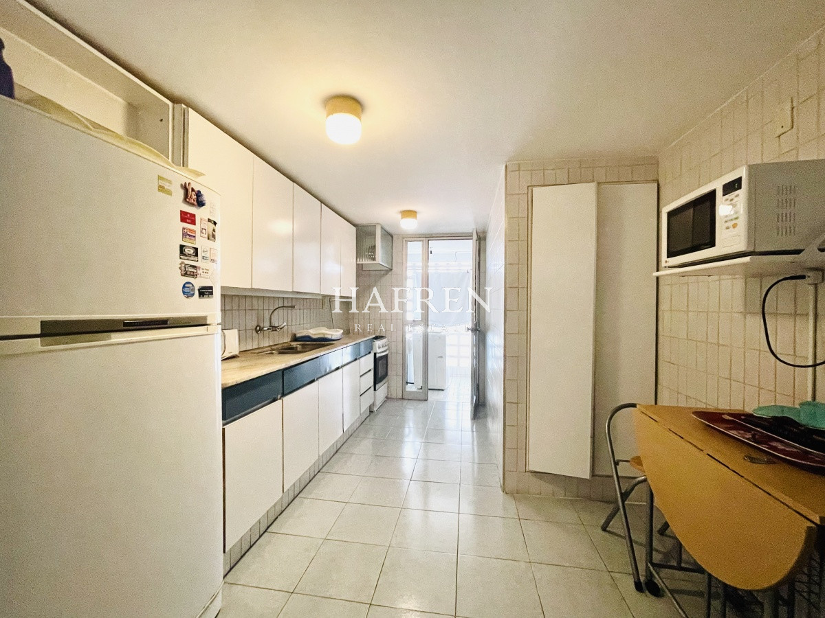 Apartamento ID.42 - Apartamento de 2 Dormitorios Frente al Mar, con Vista - Playa Mansa, Venta
