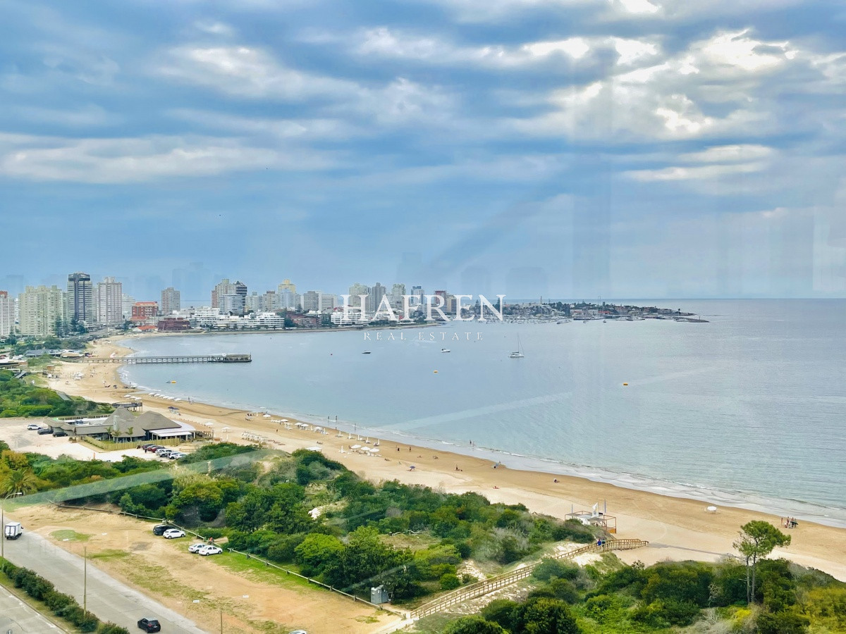 Apartamento ID.42 - Apartamento de 2 Dormitorios Frente al Mar, con Vista - Playa Mansa, Venta
