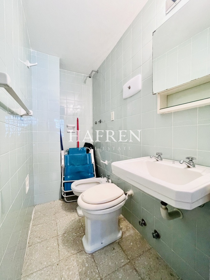 Apartamento ID.42 - Apartamento de 2 Dormitorios Frente al Mar, con Vista - Playa Mansa, Venta