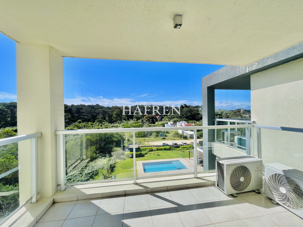 Apartamento ID.217 - Penthouse de 3 Dormitorios en Primera Línea del Mar, Playa Brava Punta del Este