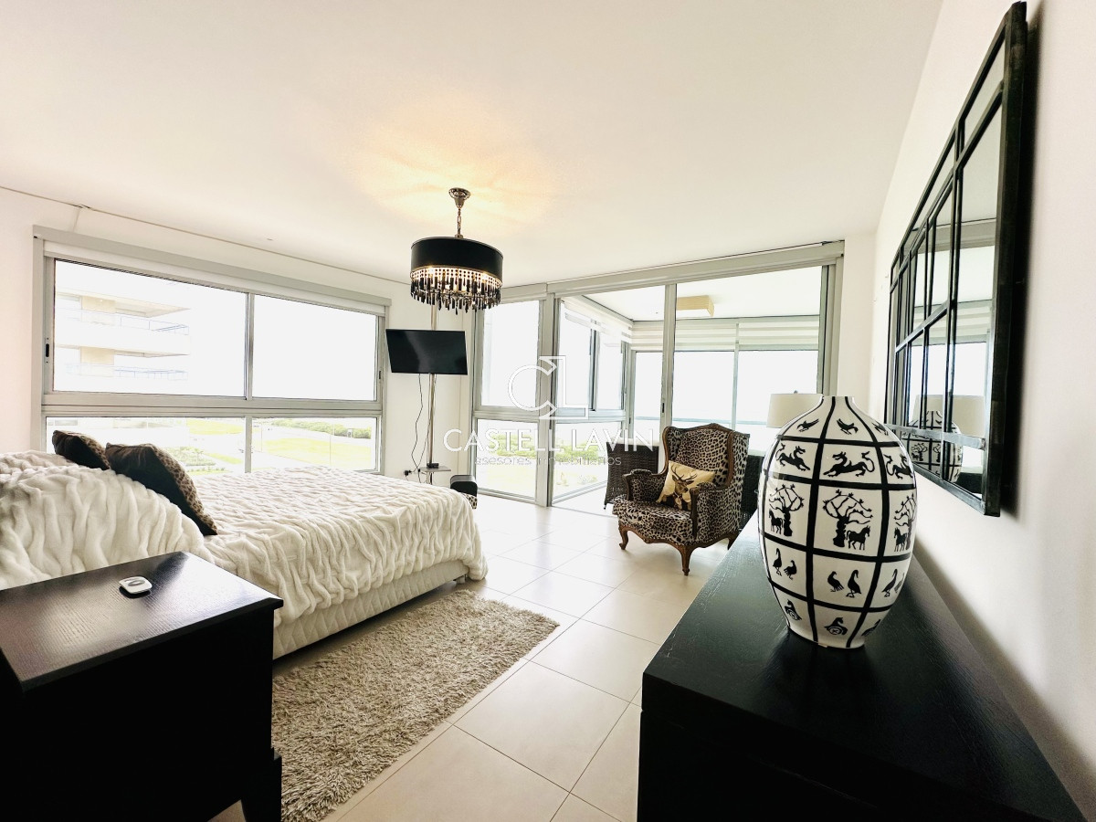 Apartamento ID.907 - Venta Apartamento 3 Dormitorios esquinero en Torre Le Parc Playa Brava Punta del Este