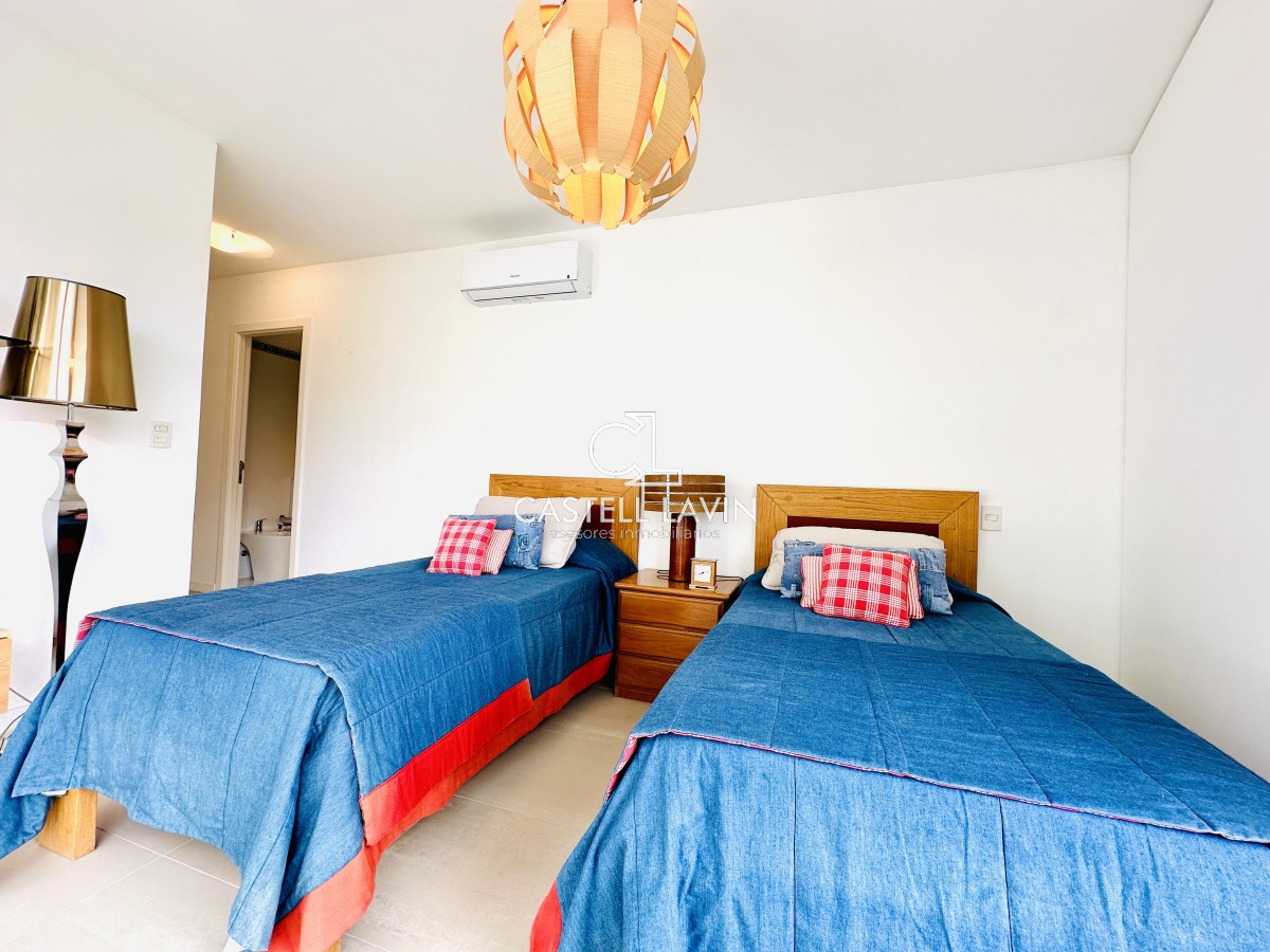 Apartamento ID.907 - Venta Apartamento 3 Dormitorios esquinero en Torre Le Parc Playa Brava Punta del Este