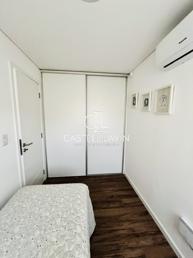 Casa ID.174 - Alquiler Temporal Moderna Casa de 4 Dormitorios, Piscina Climatizada y Parrillero en Punta Ballena, Barrio Semi Privado