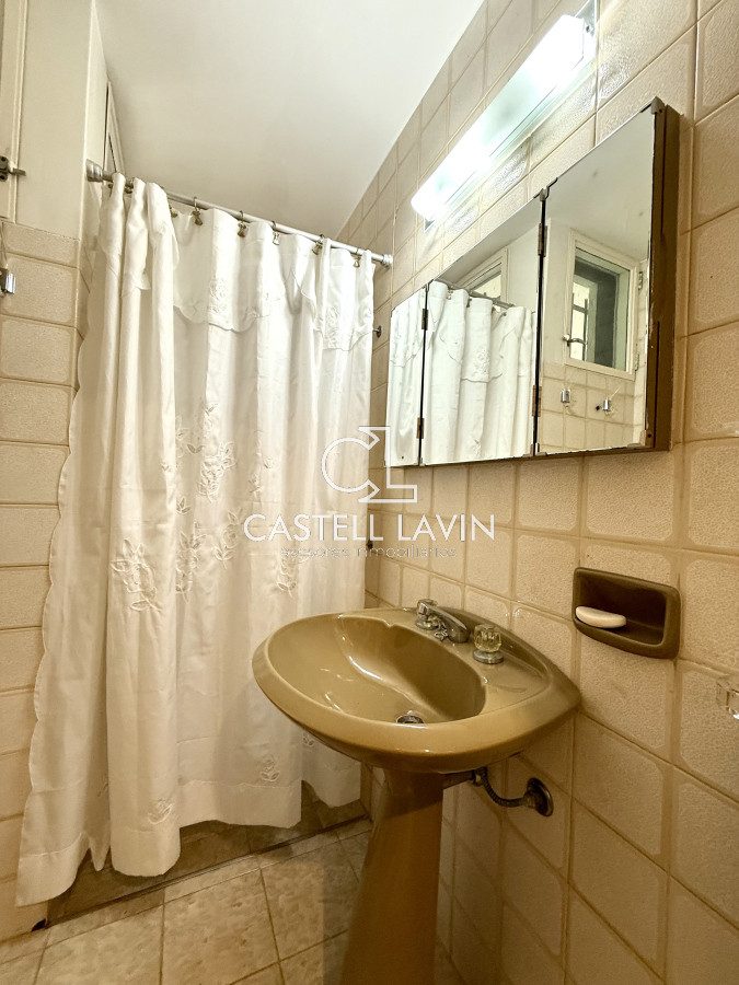 Casa ID.726 - Alquiler Temporal Casa  4 Dormitorios suites más dependencia en 4500 m2 piscina y parrillero  San Rafael Punta del Este