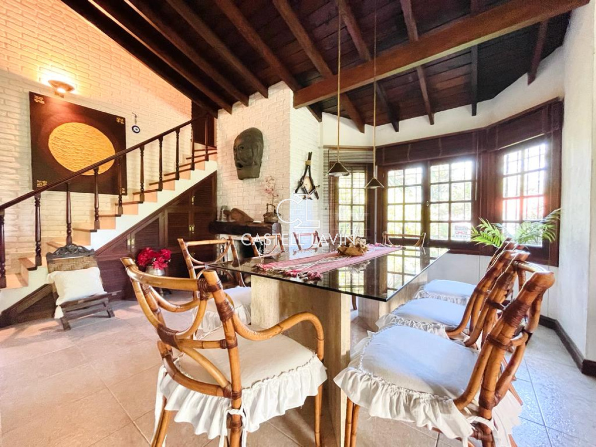 Casa ID.731 - Excelente Casa de 4 Dormitorios en Playa Mansa - Punta del Este