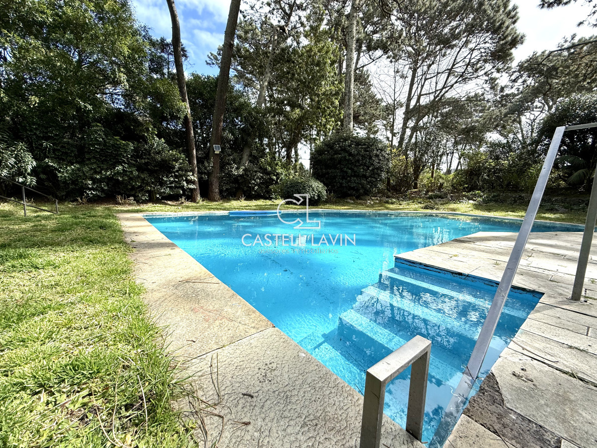 Casa ID.726 - Alquiler Temporal Casa  4 Dormitorios suites más dependencia en 4500 m2 piscina y parrillero  San Rafael Punta del Este