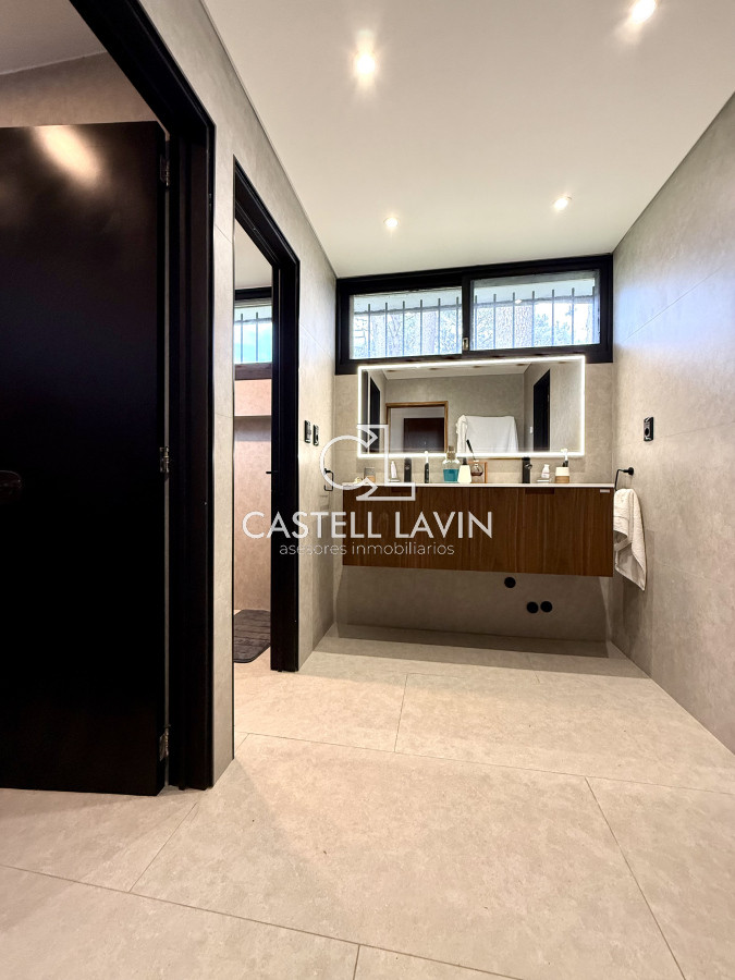 Casa ID.726 - Alquiler Temporal Casa  4 Dormitorios suites más dependencia en 4500 m2 piscina y parrillero  San Rafael Punta del Este