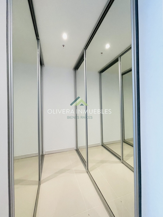 Apartamento ID.8650 - Apartamento de 2 Dormitorios y Parrillero con Vista al Mar en Playa Brava, Look Tower