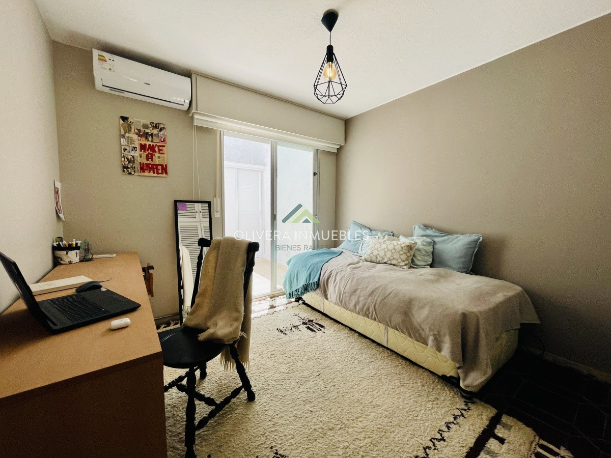 Apartamento ID.8959 - Alquiler temporario de apartamento de dos dormitorios con dos baños en Península a pasos del Puerto, Punta del Este