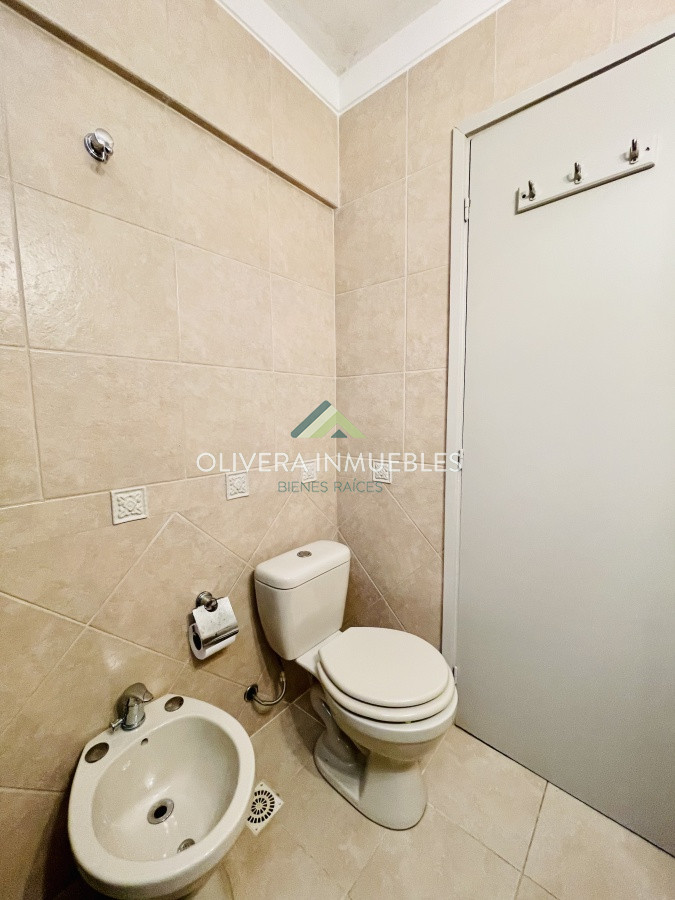 Apartamento ID.8959 - Alquiler temporario de apartamento de dos dormitorios con dos baños en Península a pasos del Puerto, Punta del Este