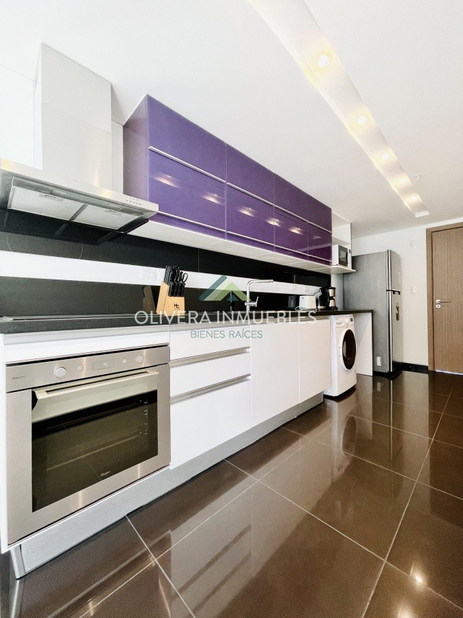 Apartamento ID.8650 - Apartamento de 2 Dormitorios y Parrillero con Vista al Mar en Playa Brava, Look Tower