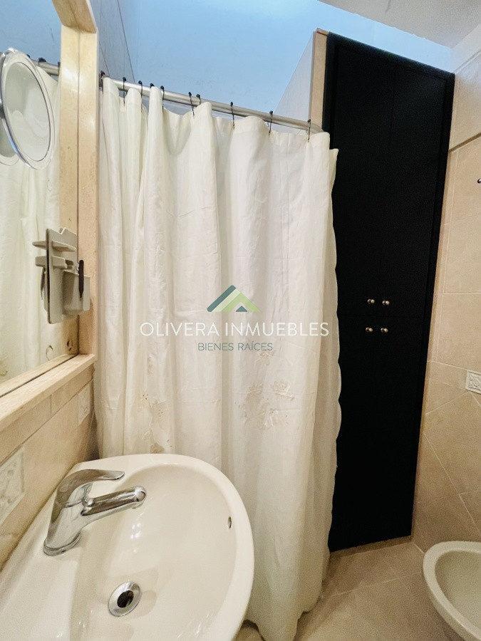 Apartamento ID.8959 - Alquiler temporario de apartamento de dos dormitorios con dos baños en Península a pasos del Puerto, Punta del Este