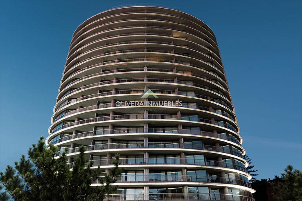 Apartamento ID.9874 - Excelente Apartamento de 2 Dormitorios en Alquiler - Punta del Este