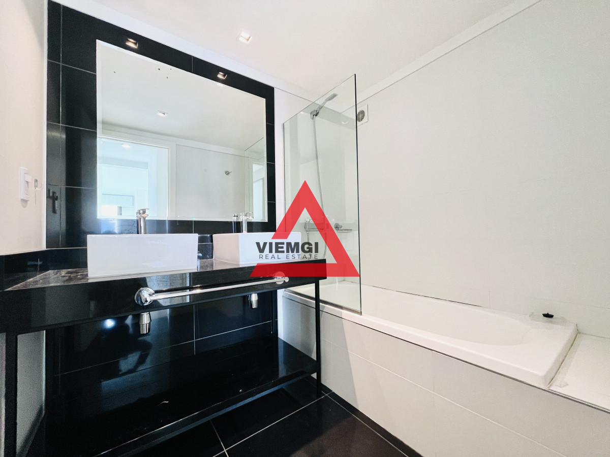 Apartamento ID.84 - Apartamento de 2 Dormitorios en Alquiler Anual a pasos de Playas Mansa y Brava