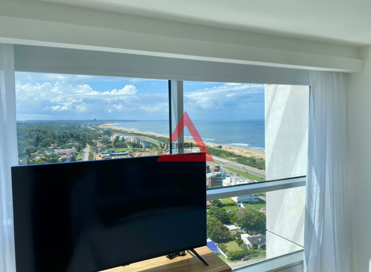 Apartamento ID.204 - Alquiler temporal de apartamento piso alto de 2 dormitorios más servicio en playa brava 