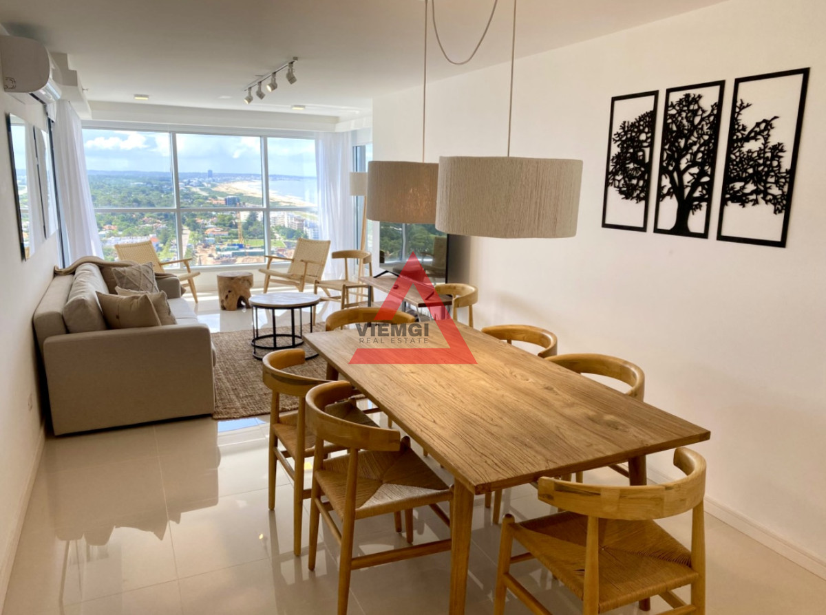 Apartamento ID.204 - Alquiler temporal de apartamento piso alto de 2 dormitorios más servicio en playa brava 