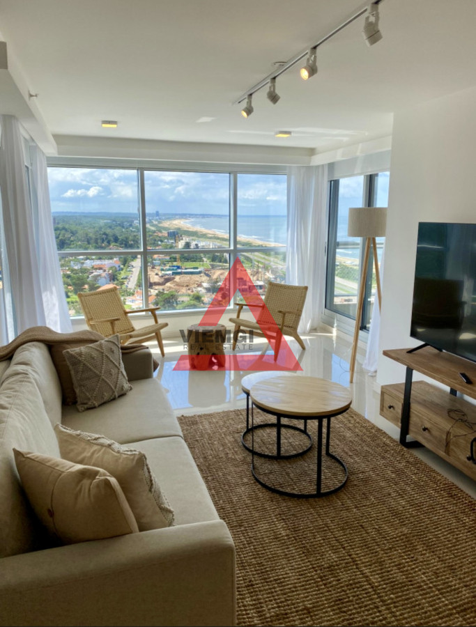 Apartamento ID.204 - Alquiler temporal de apartamento piso alto de 2 dormitorios más servicio en playa brava 