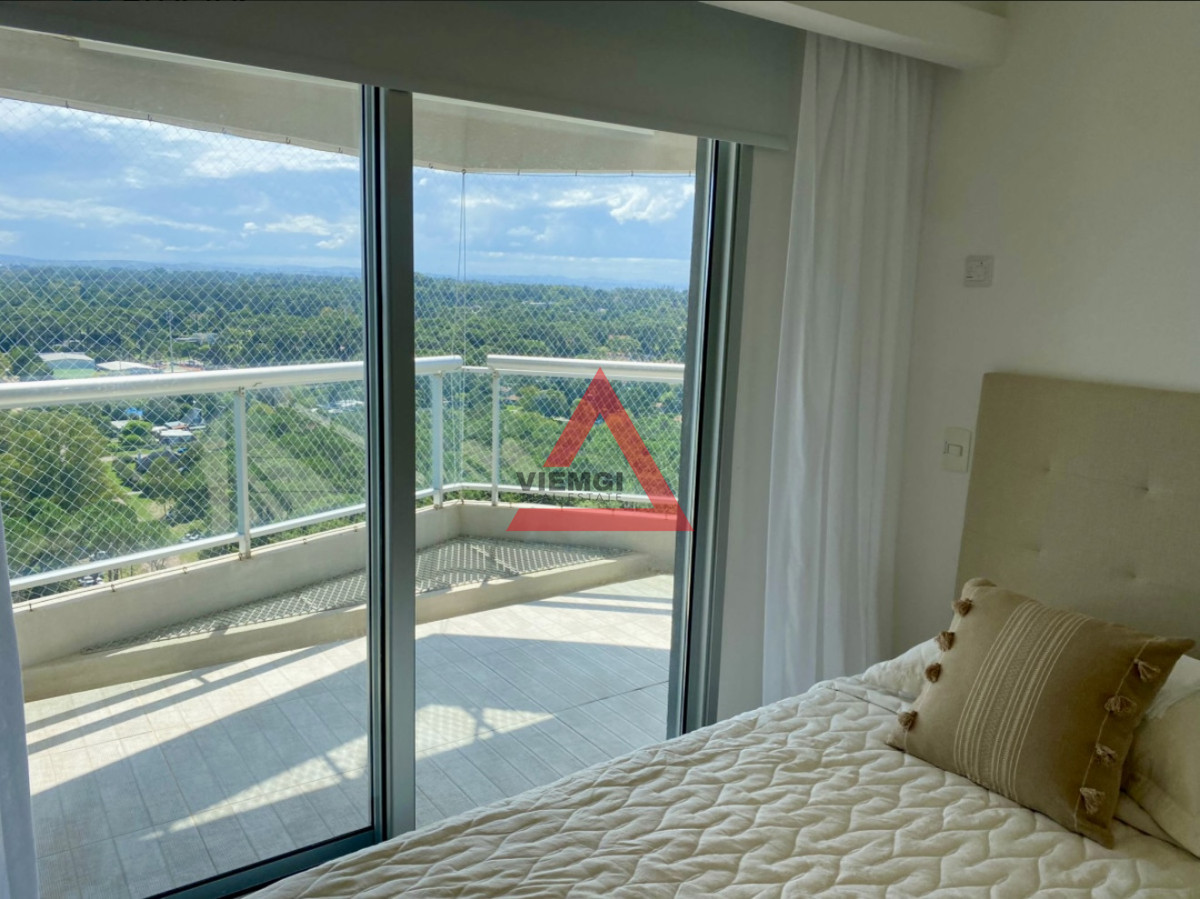 Apartamento ID.204 - Alquiler temporal de apartamento piso alto de 2 dormitorios más servicio en playa brava 