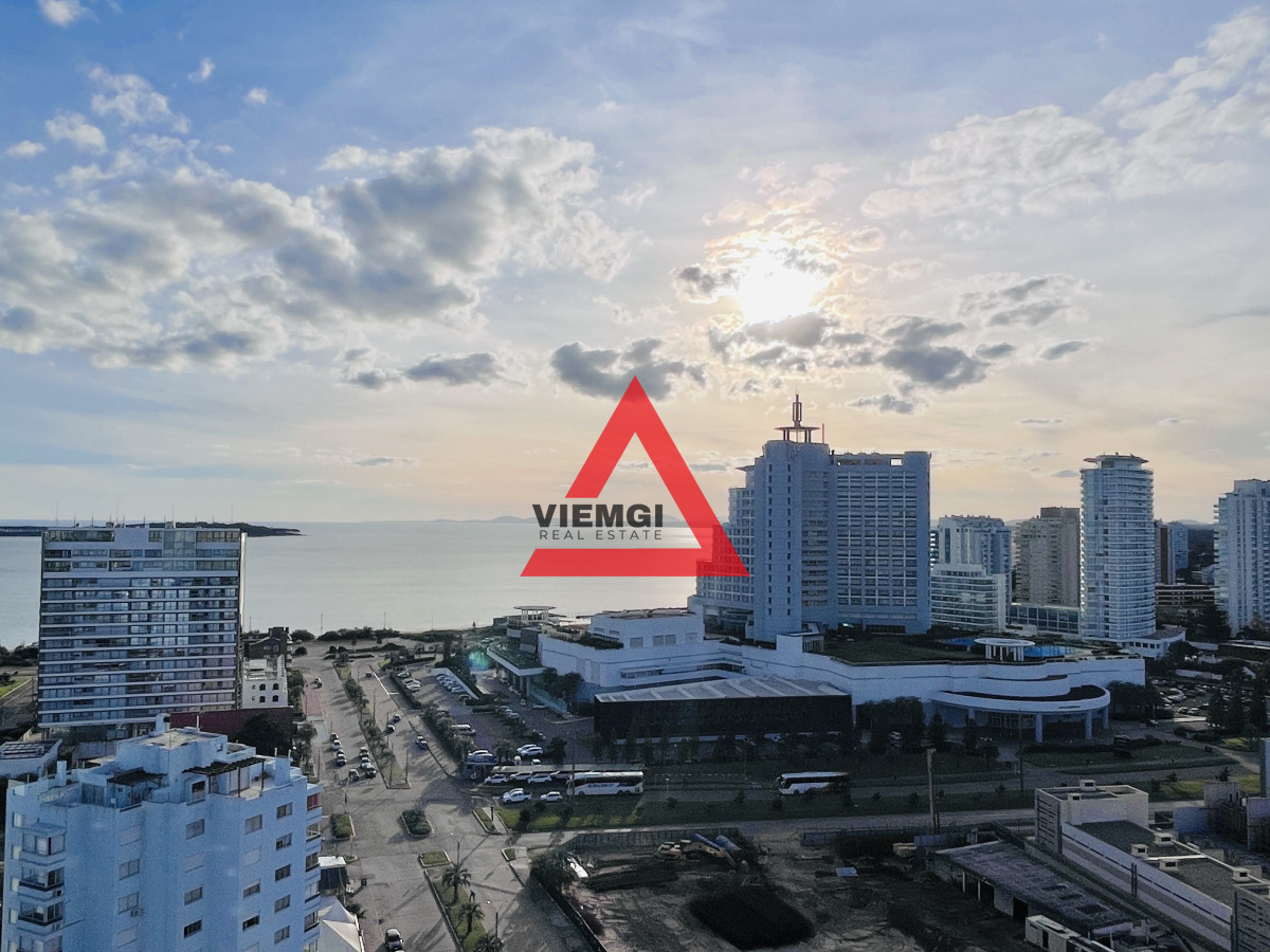 Apartamento ID.84 - Apartamento de 2 Dormitorios en Alquiler Anual a pasos de Playas Mansa y Brava