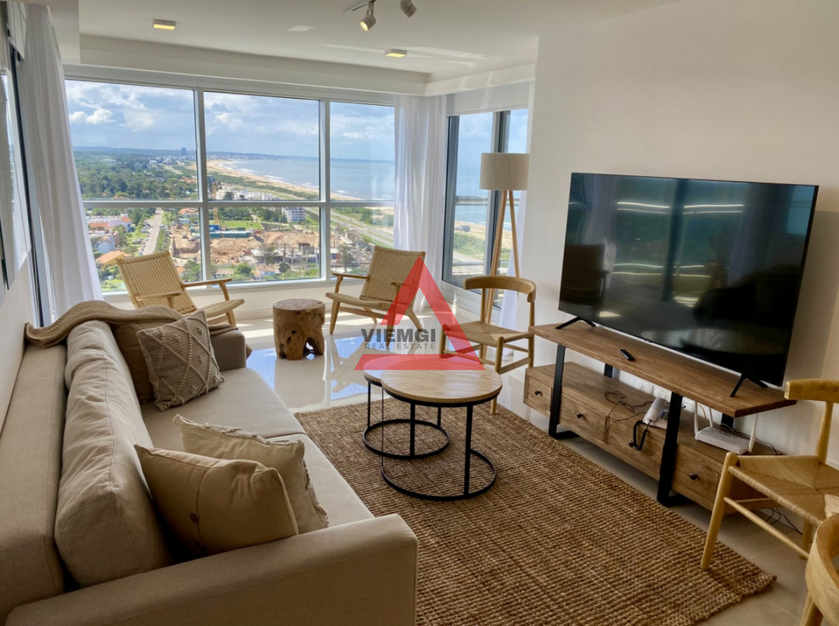 Apartamento ID.204 - Alquiler temporal de apartamento piso alto de 2 dormitorios más servicio en playa brava 