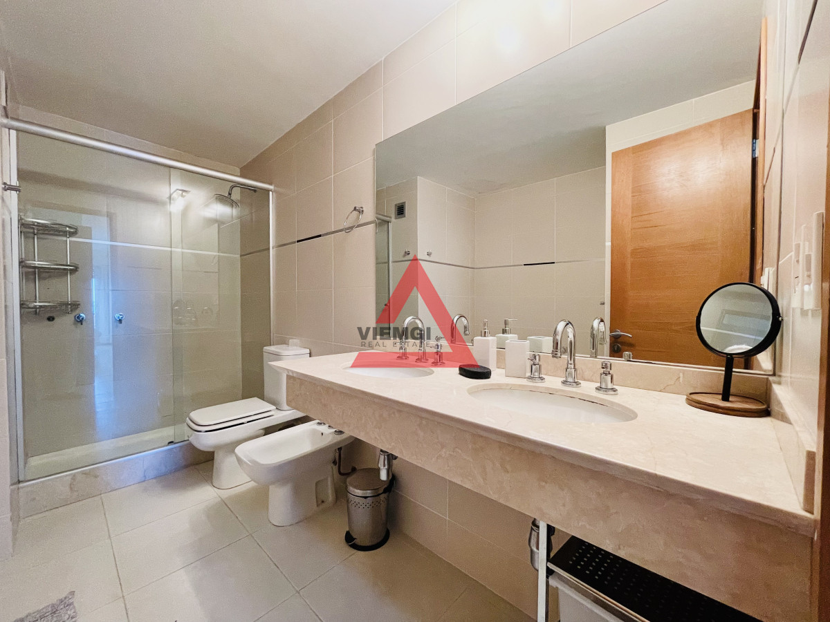 Apartamento ID.201 - Excelente Apartamento de 2 Dormitorios con Vista al Mar, Playa Mansa
