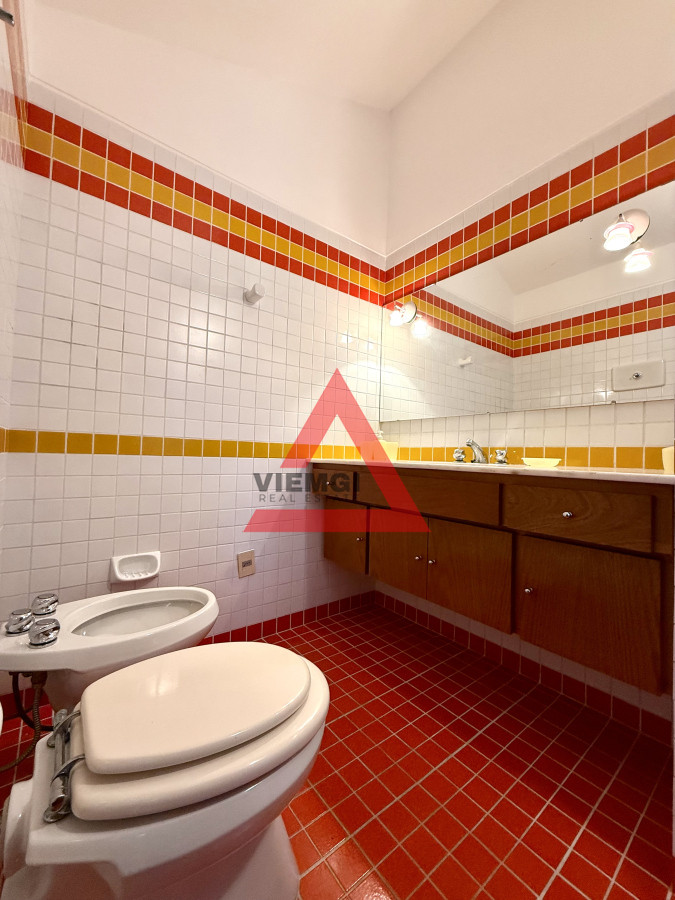 Casa ID.185 - Casa en alquiler de temporada con 4 suites más dependencia en 4500 m2 piscina y parrillero 