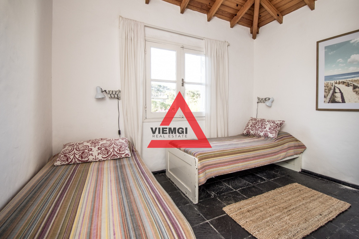Casa ID.26 - Excelente Casa de 4 Dormitorios con Piscina y Parrillero en Montoya, La Barra