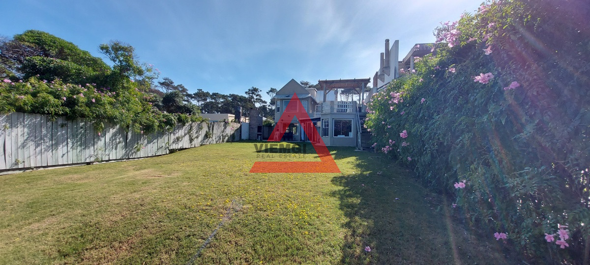 Casa ID.27 - Excelente Casa de 4 Dormitorios en Montoya, La Barra