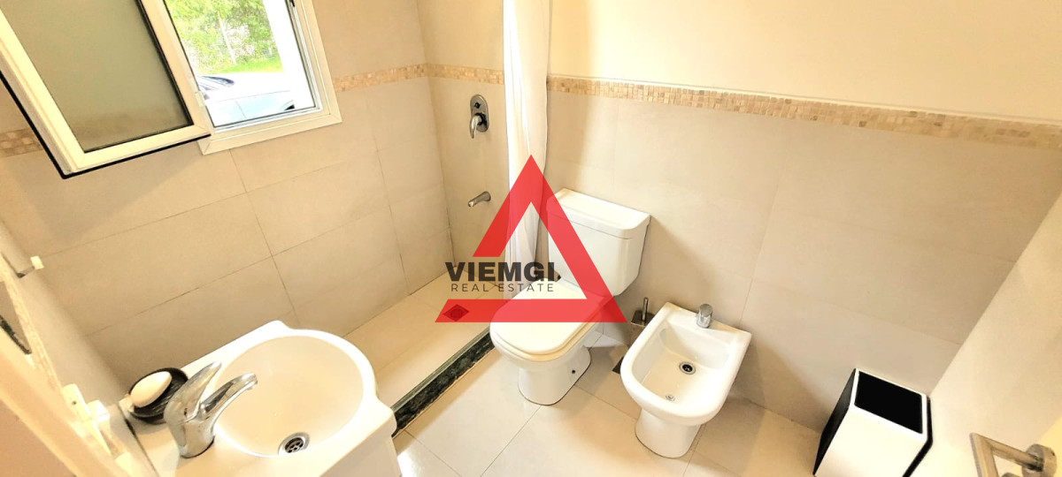 Casa ID.28 - Casa moderna de 5 dormitorios  en venta con renta 