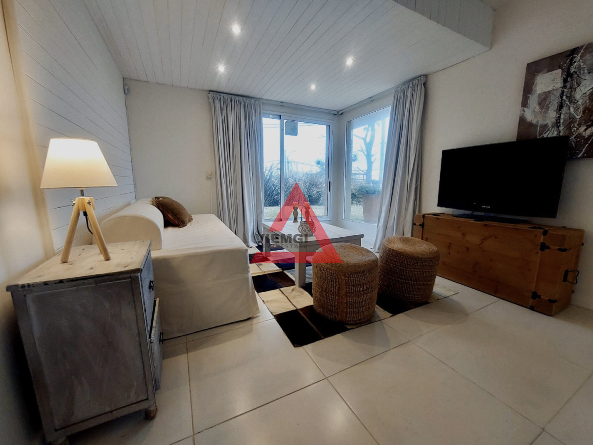 Casa ID.25 - Excelente Casa de 6 Dormitorios y Piscina en Montoya, La Barra