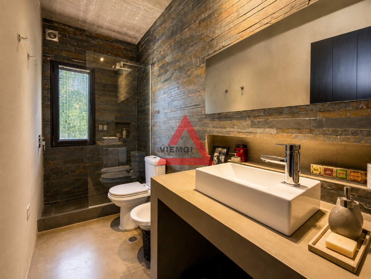 Casa ID.11 - Excelente Casa de 3 Dormitorios en Barrio Privado, La Arbolada - Punta del Este, Venta y Alquiler Anual