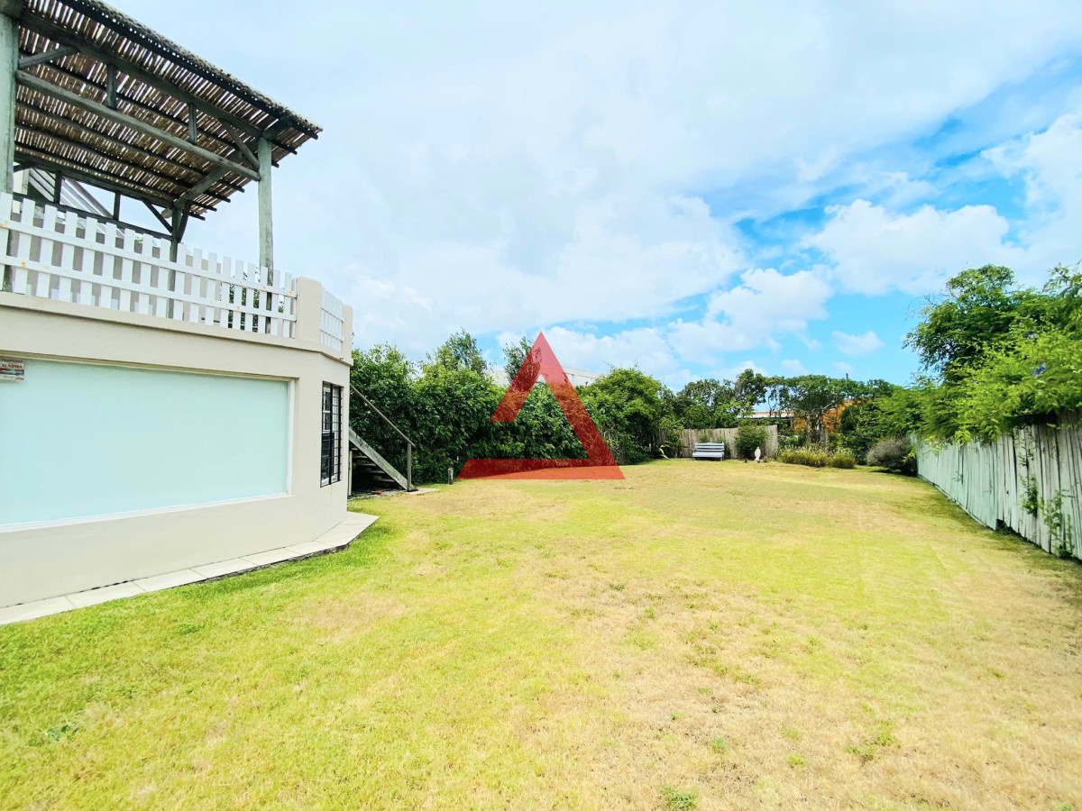 Casa ID.27 - Excelente Casa de 4 Dormitorios en Montoya, La Barra