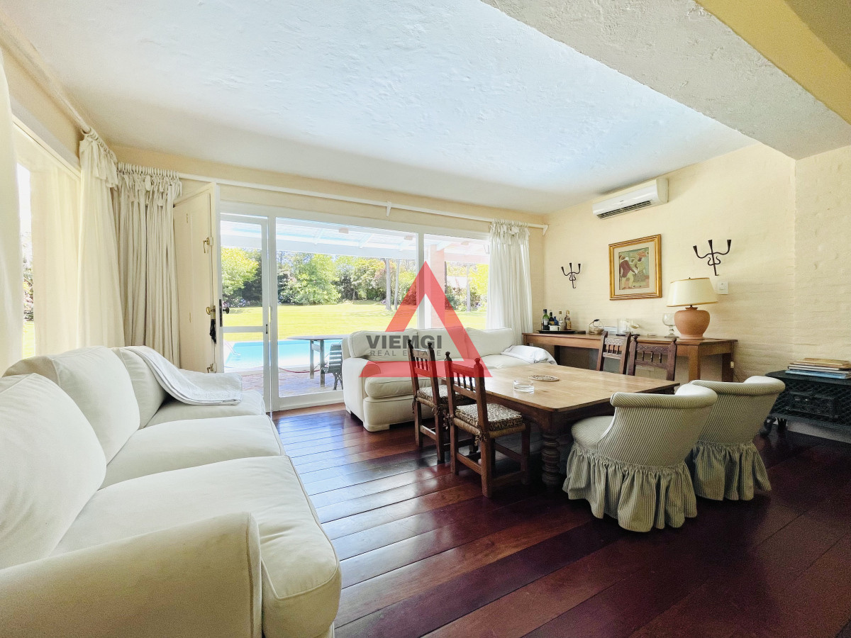 Casa ID.182 - Excelente Casa de 4 Dormitorios en Playa Brava, Punta del Este