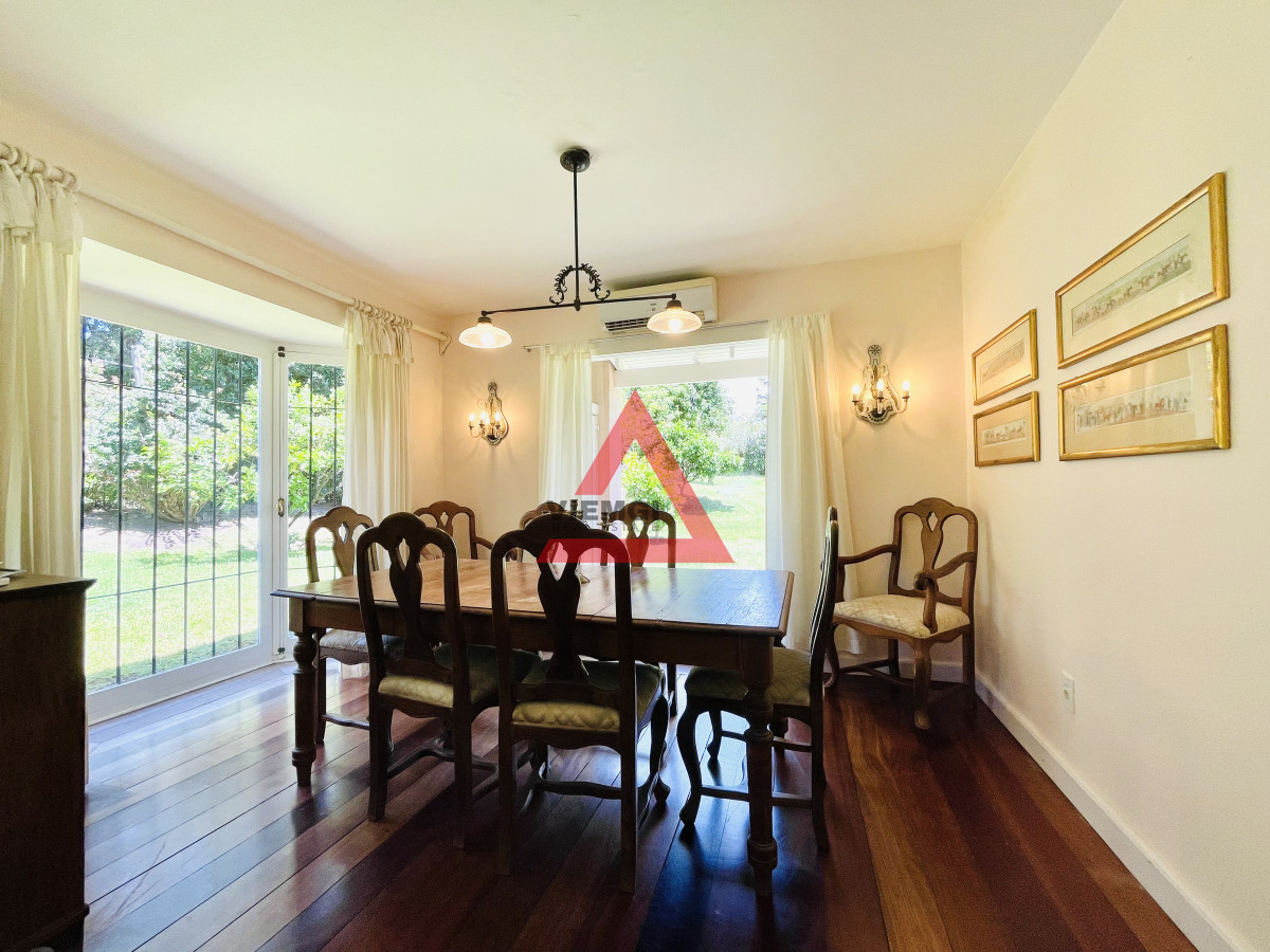 Casa ID.182 - Excelente Casa de 4 Dormitorios en Playa Brava, Punta del Este