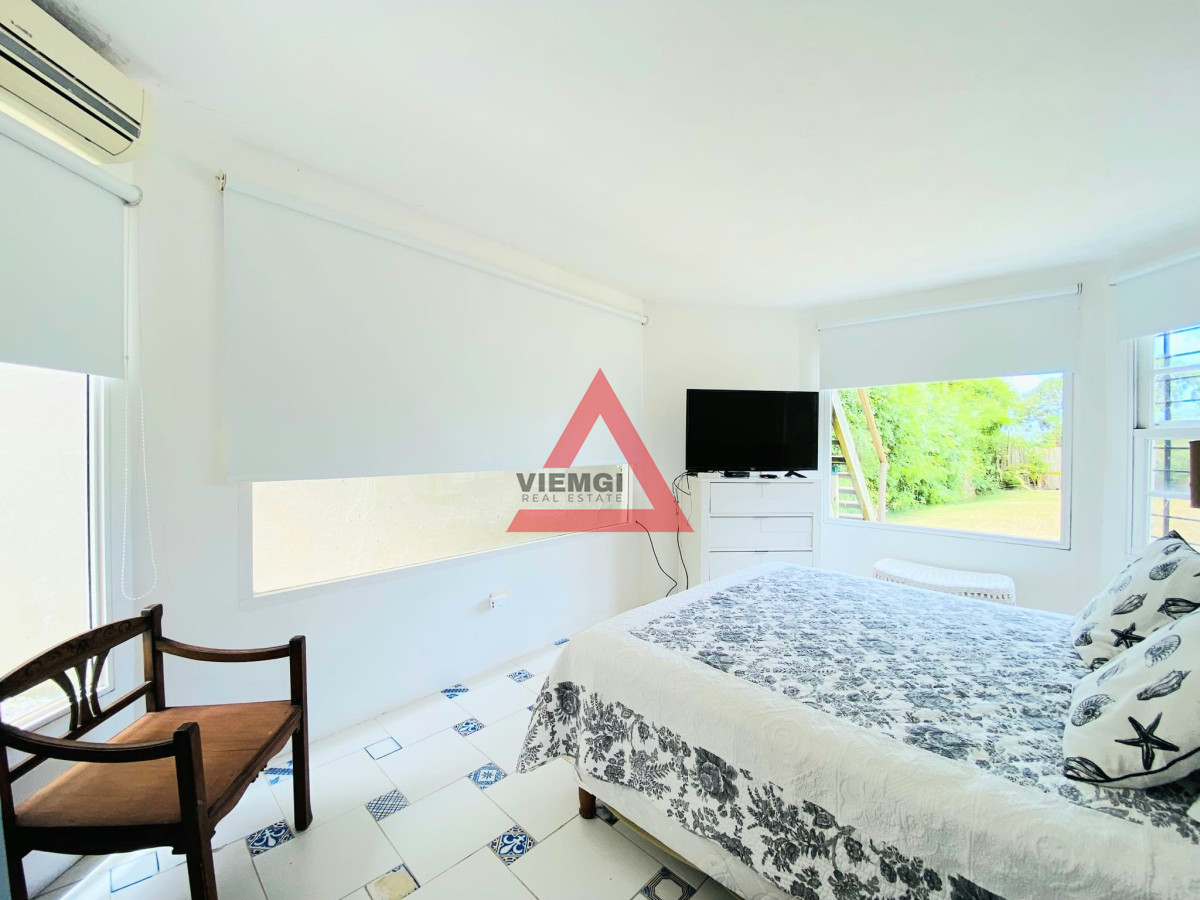 Casa ID.27 - Excelente Casa de 4 Dormitorios en Montoya, La Barra