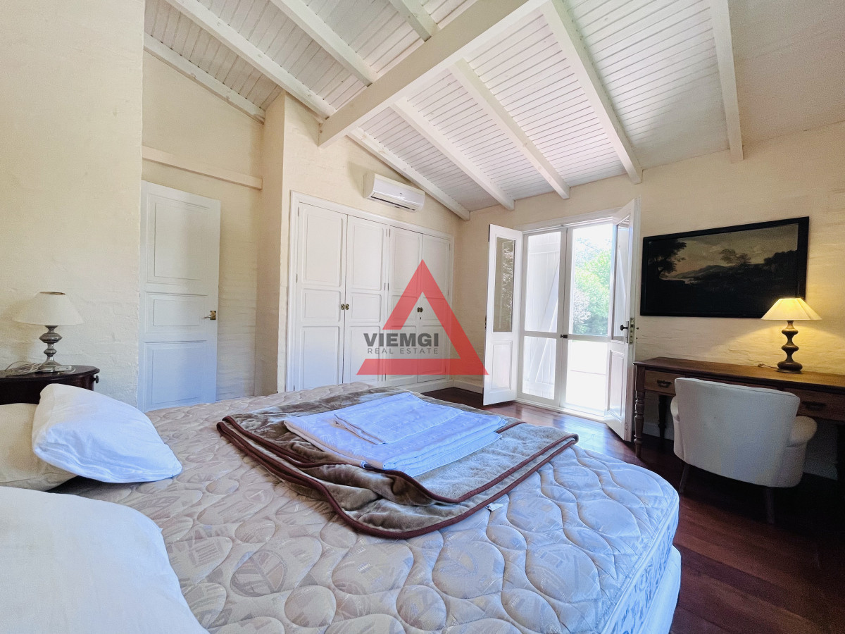 Casa ID.182 - Excelente Casa de 4 Dormitorios en Playa Brava, Punta del Este