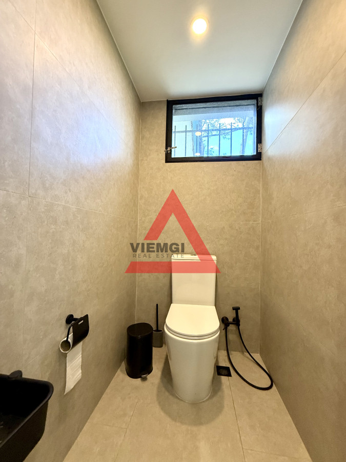 Casa ID.185 - Casa en alquiler de temporada con 4 suites más dependencia en 4500 m2 piscina y parrillero 