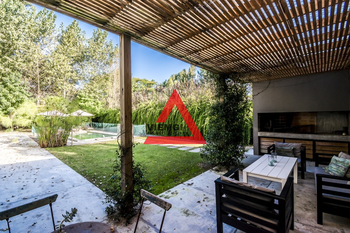 Casa ID.11 - Excelente Casa de 3 Dormitorios en Barrio Privado, La Arbolada - Punta del Este, Venta y Alquiler Anual