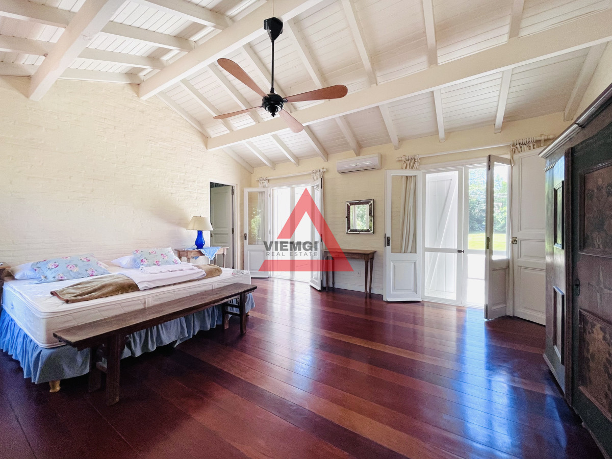 Casa ID.182 - Excelente Casa de 4 Dormitorios en Playa Brava, Punta del Este