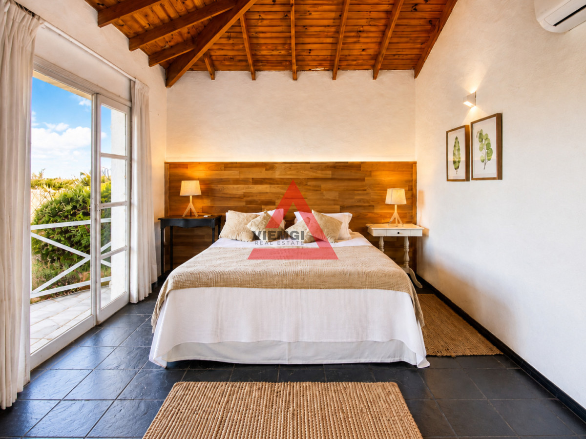 Casa ID.26 - Excelente Casa de 4 Dormitorios con Piscina y Parrillero en Montoya, La Barra